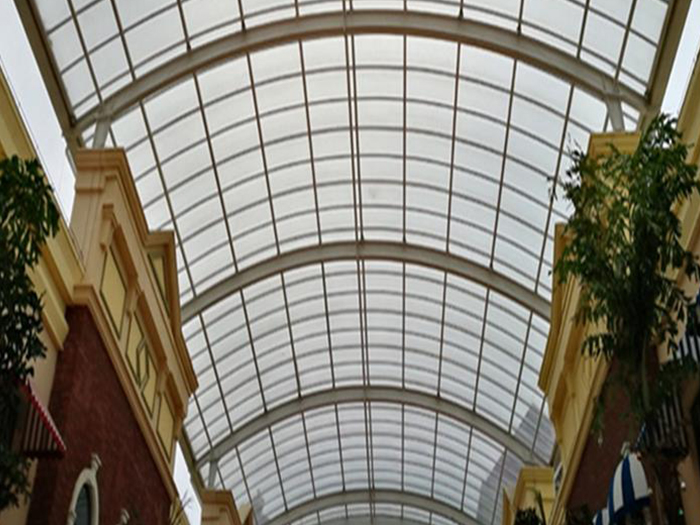 二连浩特屋面网架顶棚吊装方案