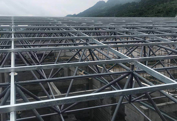 二连浩特仁怀冠英学校艺体楼网架